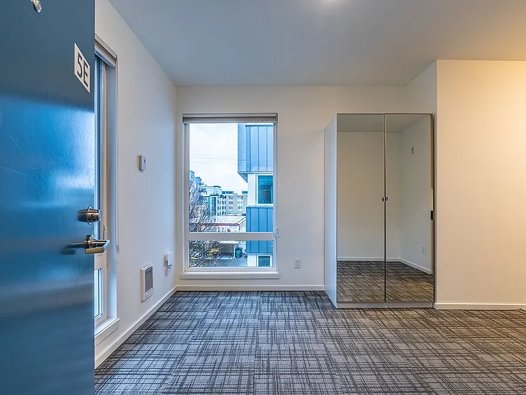 2418 Ballard Apartments — Photo 11