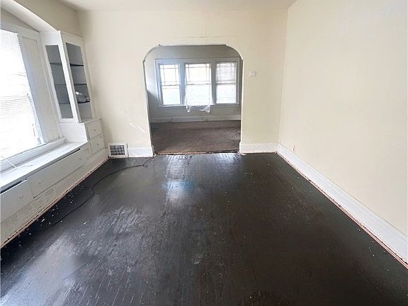 3rd image of 3545 E 116th St