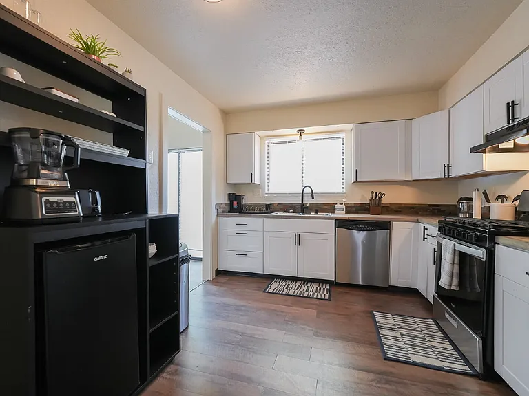 1604 N Municipal Dr #2 — Photo 9