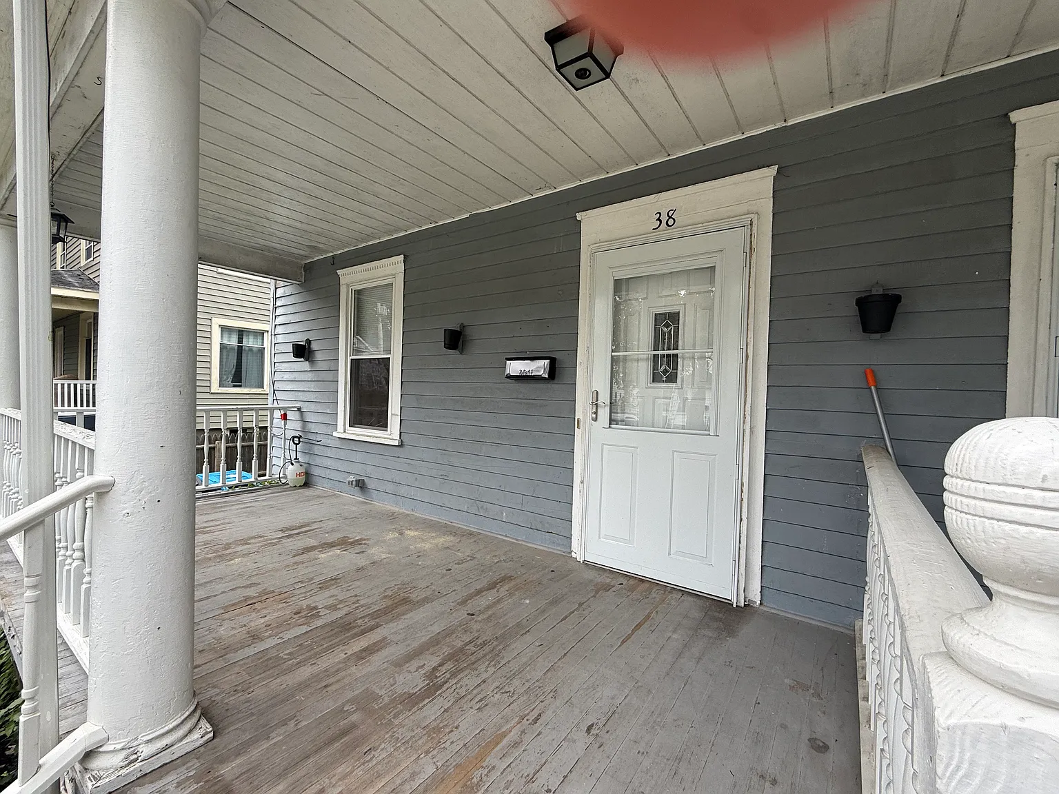 3 bed, 1600 sqft, $2,500 — Photo 2