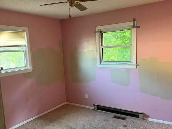 619 W Elm Street, Aurora, MO 65605