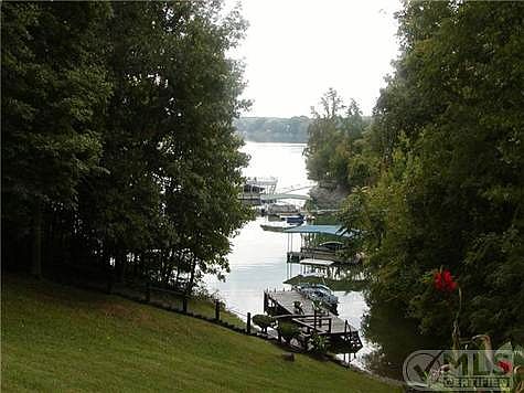 1st image of 302 Bell Memorial Dr