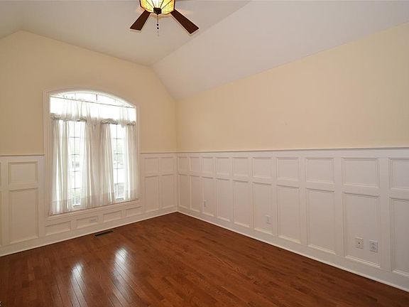 4th image of 1802 Century Oaks Dr #20