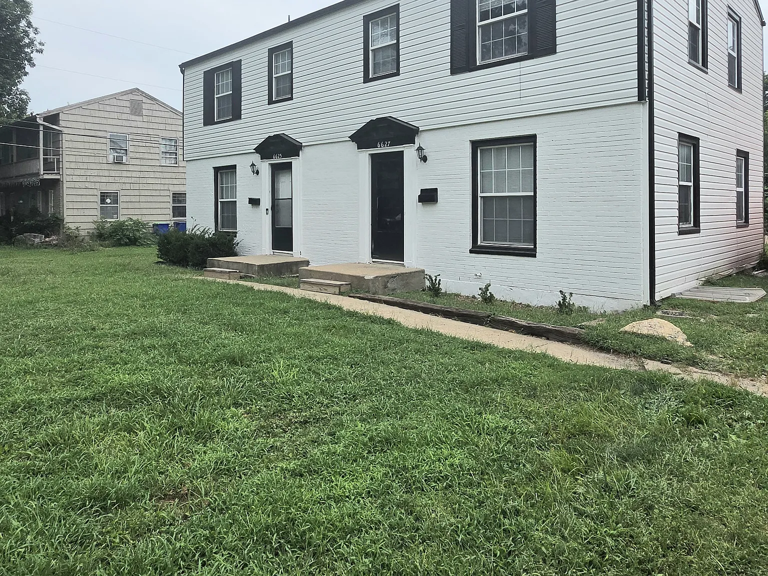 4 bed, 1600 sqft, $1,850 — Photo 1