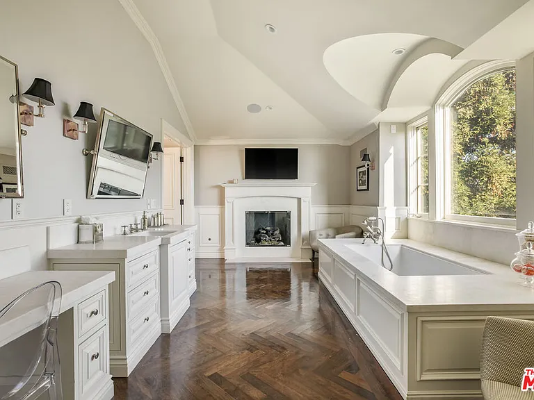 10847 Bellagio Rd — Photo 34