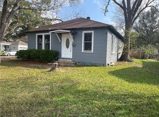 910 E Washington Ave, Navasota, TX 77868