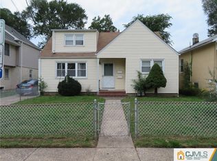 150 Wedgewood Ave, Woodbridge, NJ 07095
