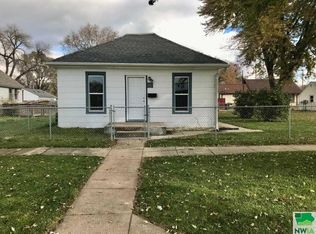 812 C St, South Sioux City, NE 68776