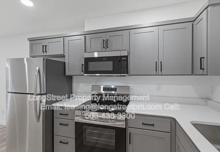 824 S 19th St — Photo 17