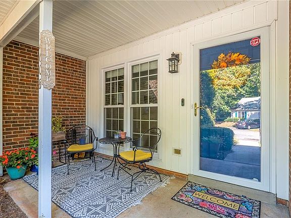2nd image of 2608 Cottage Pl