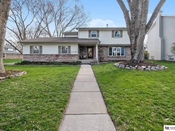 2115 Mayfair Dr, Omaha, NE 68144