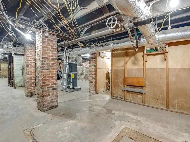 710 Forest Ave #1 — Photo 45