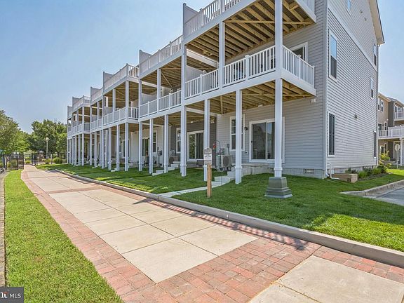 4th image of 10 Riverside Wharf