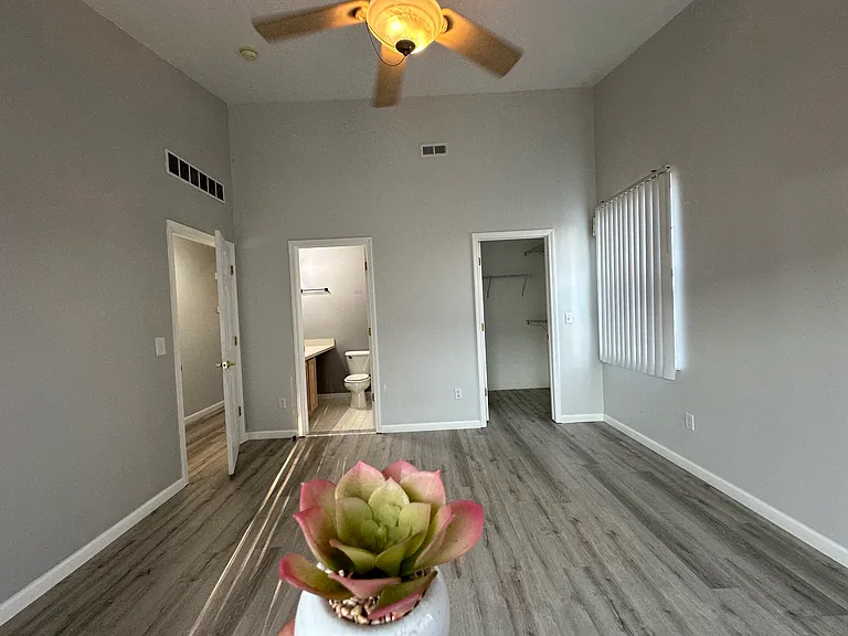 43075 Strand Dr — Photo 19