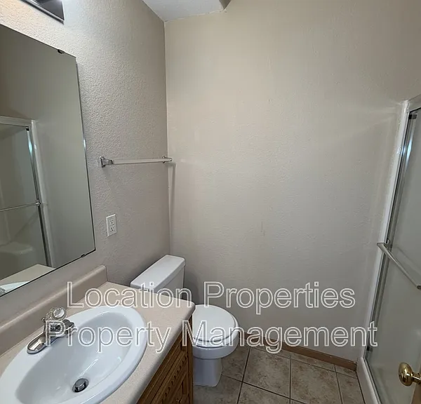 2201 Westdale Rd #C12 — Photo 17