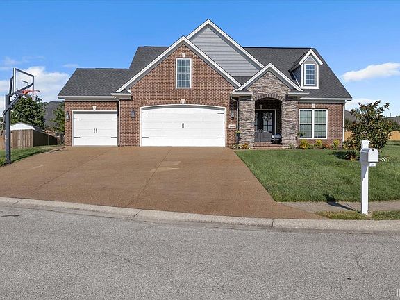 3rd image of 2881 Courtz Ct