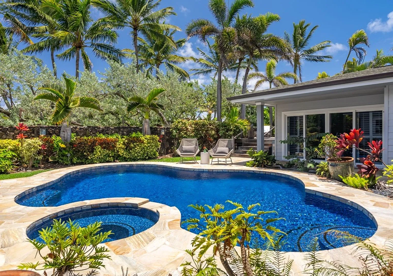 Kailua Beach House by Gather: Private Retreat w/ Pool & Gourmet Kitchen — Photo 2