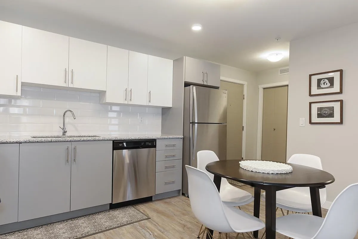 Building Photo - 3400 Centennial Dr #111
