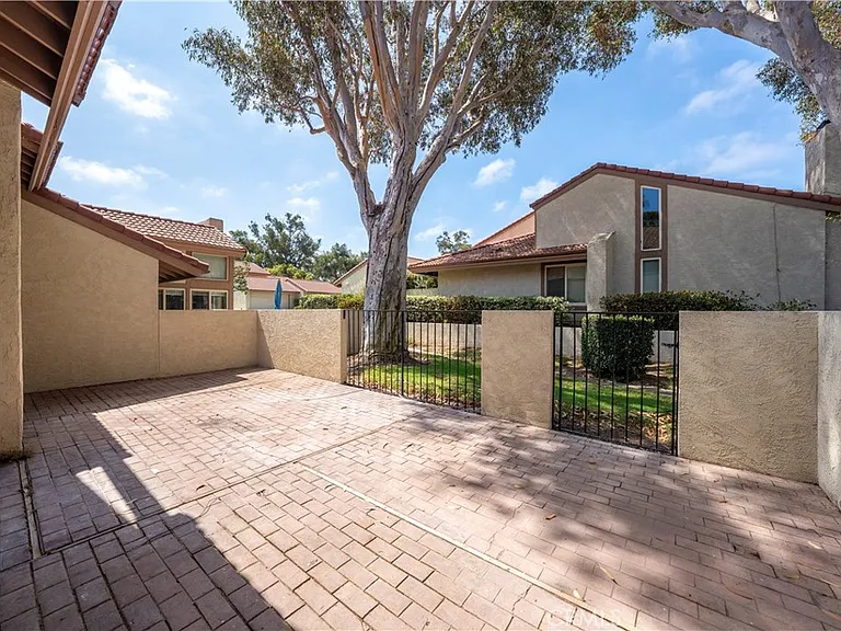 8462 Idlewild Cir — Photo 23