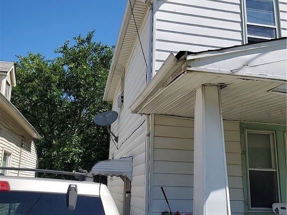 3rd image of 3012 Searsdale Ave