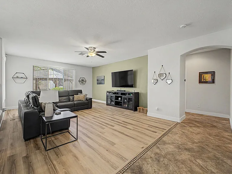 5924 W Park View Ln — Photo 12