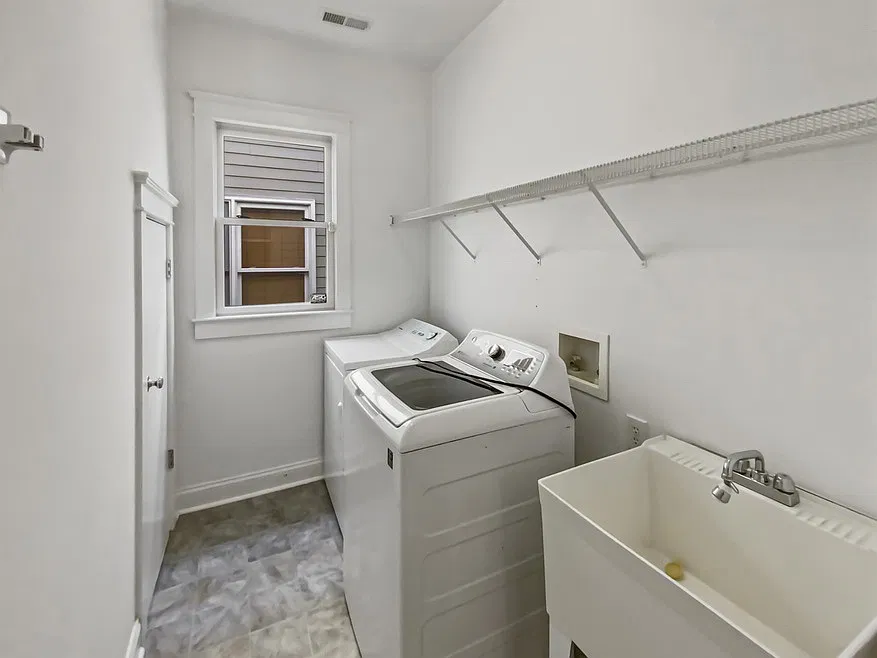 5404 Cary Glen Blvd — Photo 3