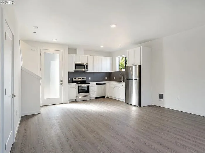 6845 N Montana Ave #3 — Photo 5