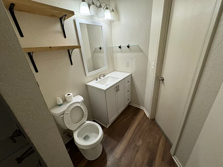 1912 Cypress Pl #B — Photo 14