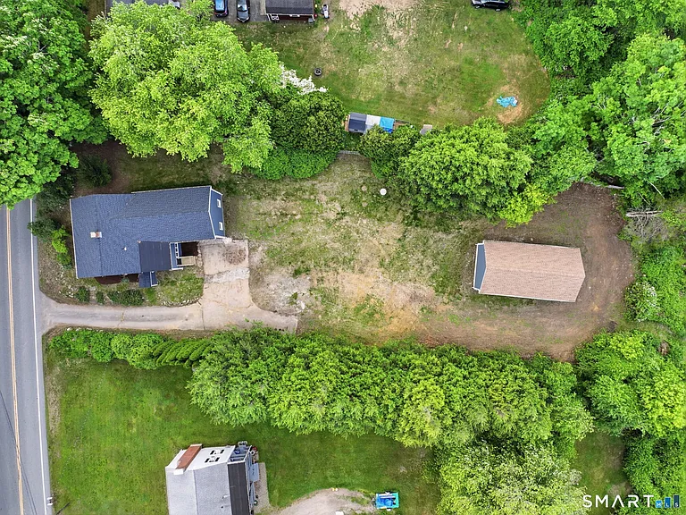 765 Norwich Ave — Photo 4