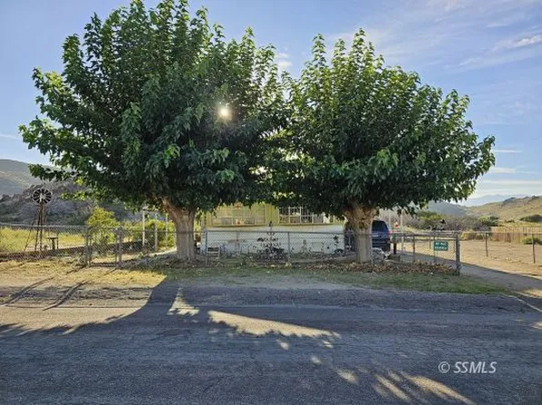 3809 Pepperwood Dr, Lake Isabella, CA 93240