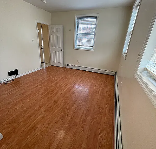 2438 West St #1 — Photo 2