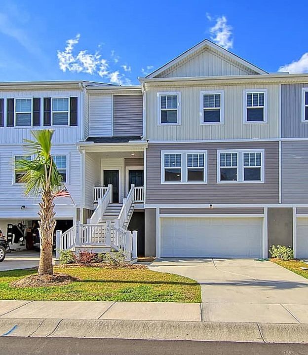 1st image of 217 Winding River Dr