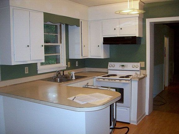 3rd image of 258 Sunnyside Pl