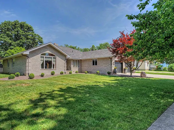 419 N Logan St, Lincoln, IL 62656
