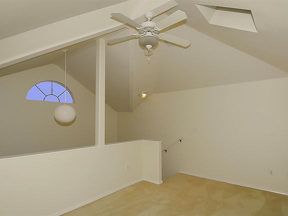 5th image of 10 Halili Ln 1a-unit 1