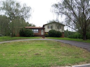 128 Dirty Ankle Rd, Lawndale, NC 28090