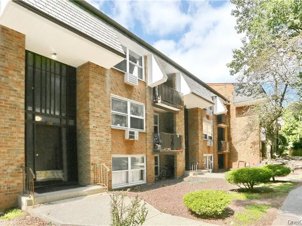 152 Kearsing Pkwy APT H, Monsey, NY 10952