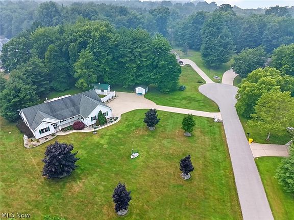 2nd image of 2940 Corries Way