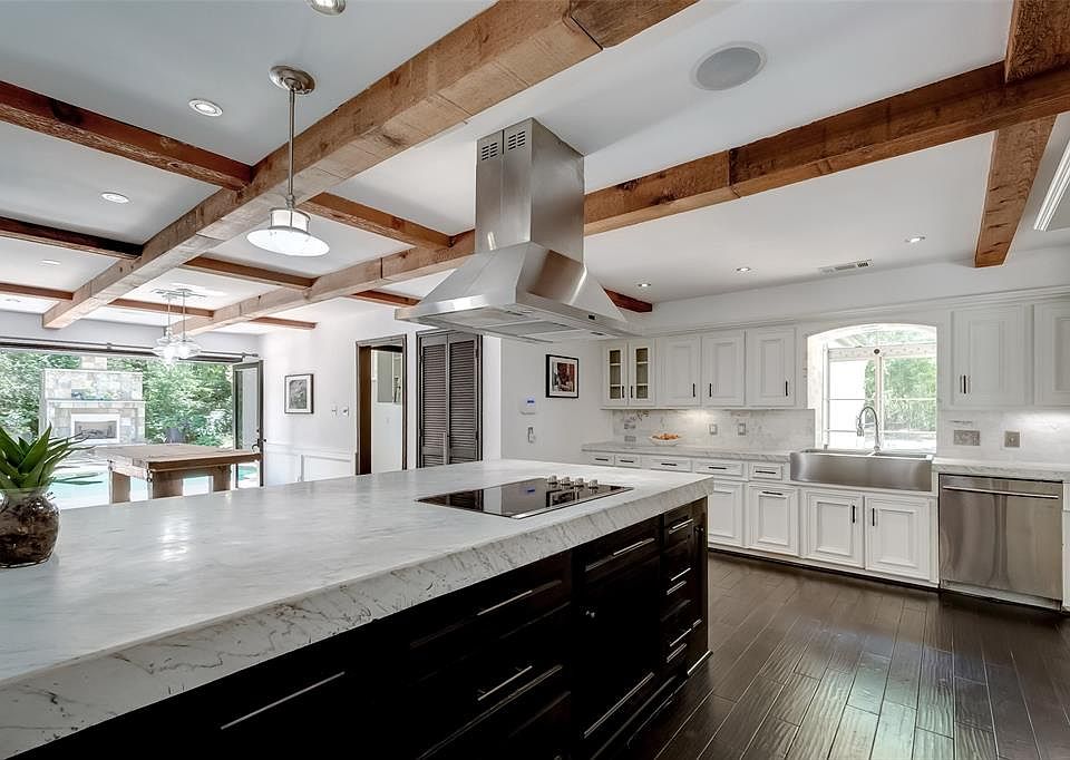 1st image of 2806 Kings Forest Dr