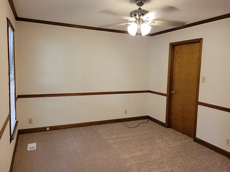 4009 Omer Ln — Photo 6
