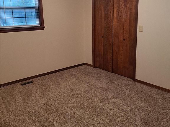 4th image of 17723 Karen Drive