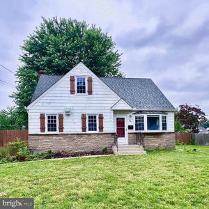 16 Lois Ln, Mount Holly, NJ, 08060