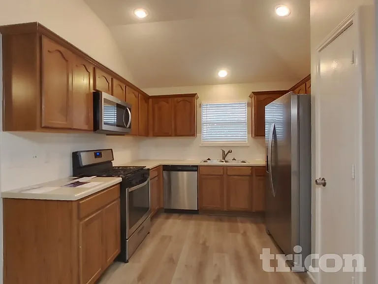 3931 Mistflower Dr — Photo 5