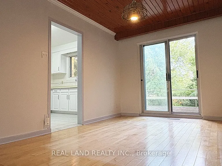 53 Lloydminster Cres — Photo 9
