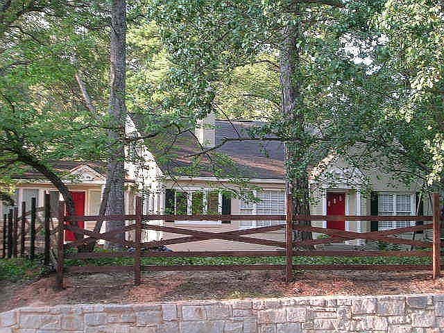 2nd image of 2385 Defoors Ferry Rd NW