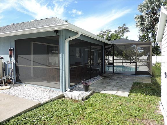 4th image of 1148 ROYAL ROAD