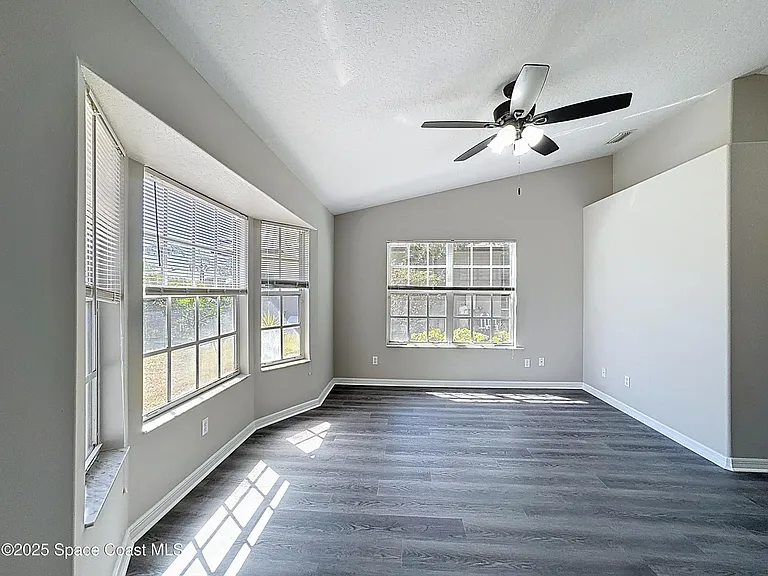 101 Cove Loop Dr — Photo 15