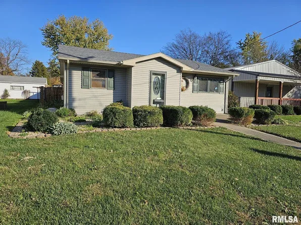 1102 & 1104 S Ledford St, Harrisburg, IL 62946