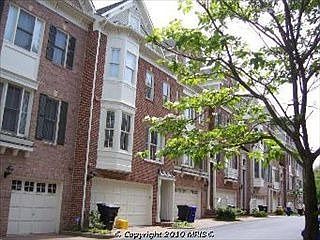 4th image of 2323 N Van Buren Ct