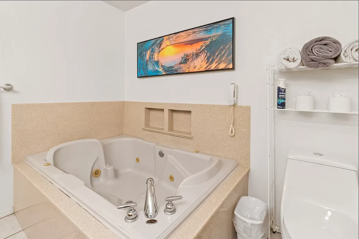 4 bed, 2319 sqft, $2,999 — Photo 1